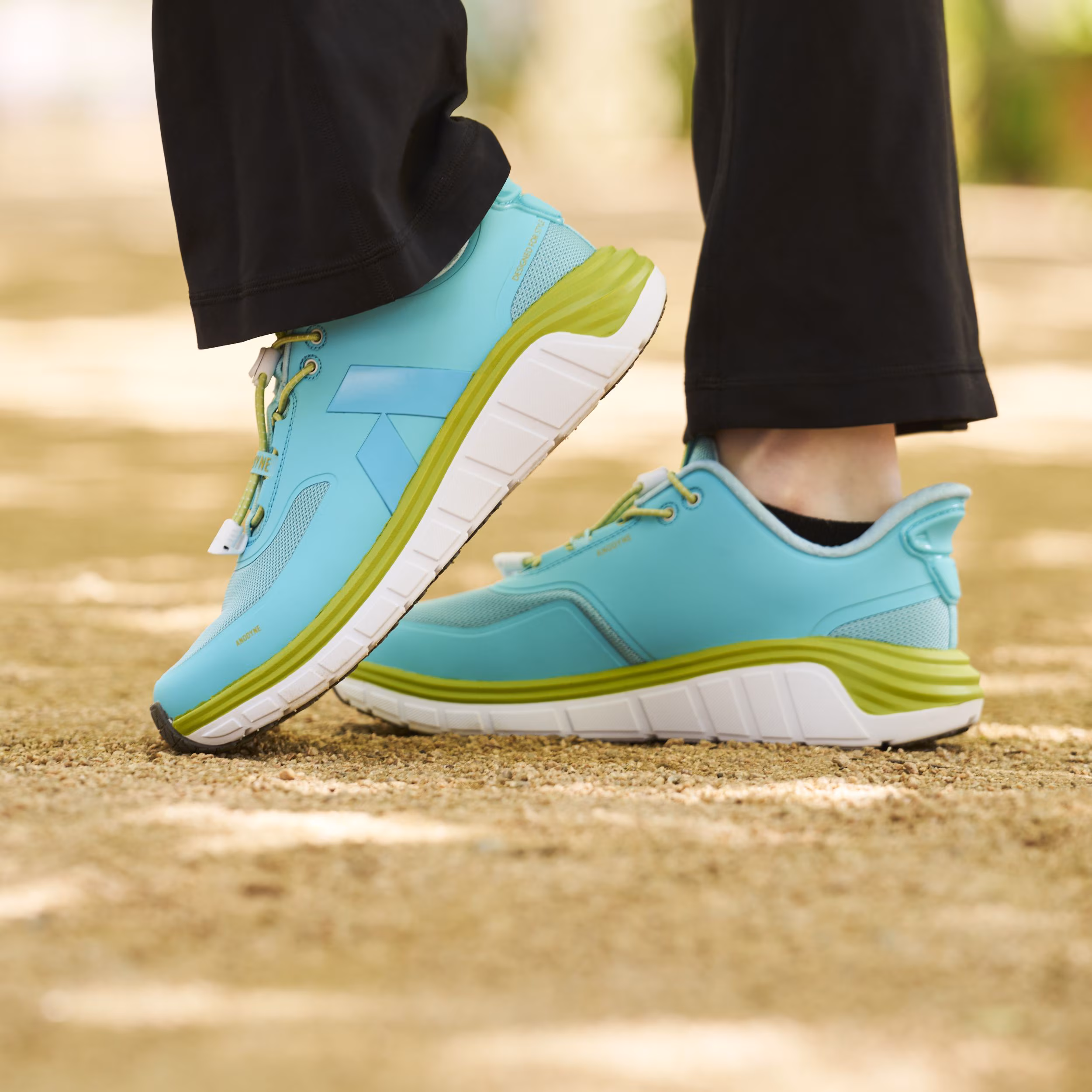 No. 23 Women's Sport Runner w/ Heel Assist - Image 5